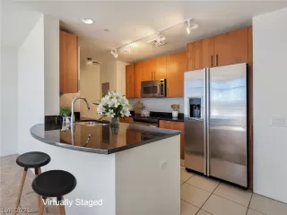 Photo #4: 2342057 Listing 