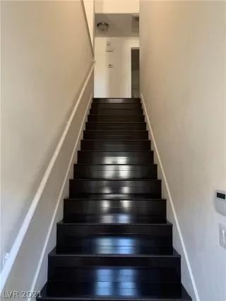 Photo #2: 2342075 Listing 