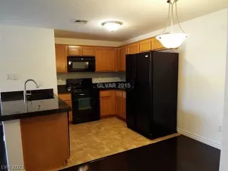 Photo #4: 2342075 Listing 