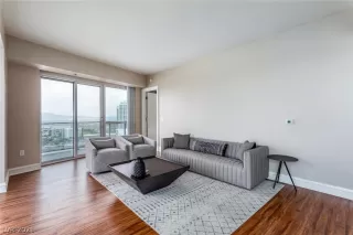 Photo #3: 2342077 Listing