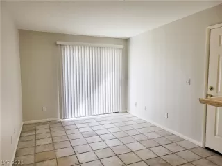 Photo #2: 2342082 Listing 