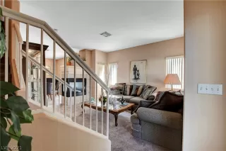 Photo #4: 2342083 Listing