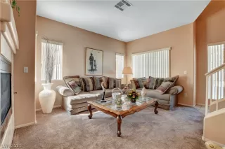 Photo #6: 2342083 Listing