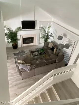 Photo #3: 2342087 Listing