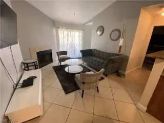 Photo #2: 2342101 Listing