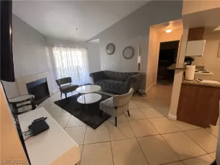 Photo #3: 2342101 Listing