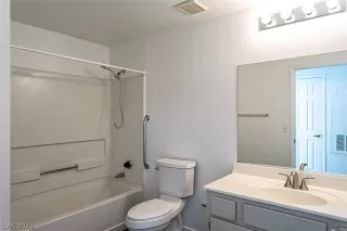 Photo #3: 2342102 Listing