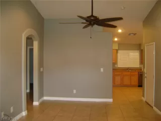 Photo #2: 2342103 Listing 