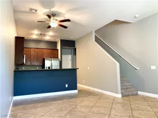 Photo #1: 2342107 Listing 