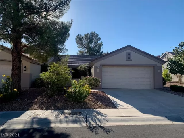 MLS: 2342121 Condo For Sale