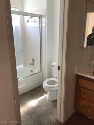 Photo #1: 2342132 Listing 