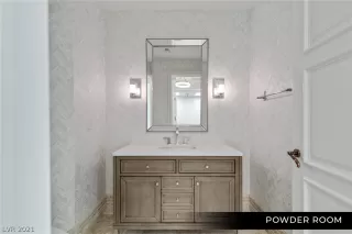 Photo #5: 2342141 Listing