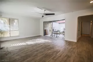 Photo #2: 2342151 Listing 