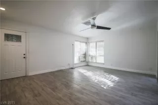 Photo #4: 2342151 Listing 