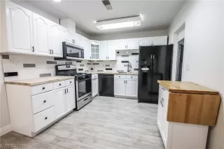 Photo #6: 2342151 Listing 