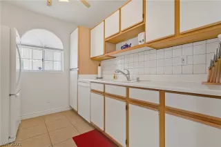 Photo #3: 2342159 Listing