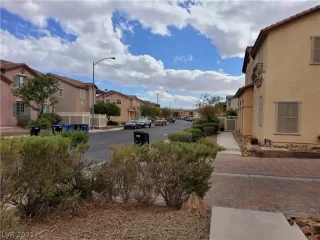 Photo #3: 2342181 Listing 