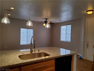 Photo #6: 2342181 Listing 