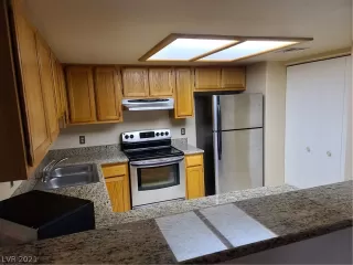 Photo #4: 2342184 Listing 