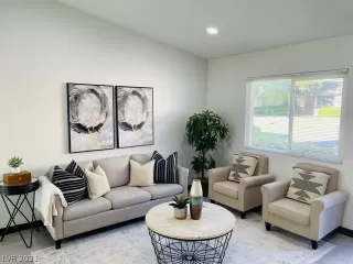 Photo #2: 2342206 Listing