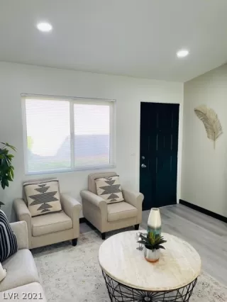 Photo #5: 2342206 Listing