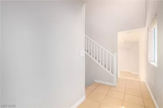 Photo #4: 2342218 Listing 