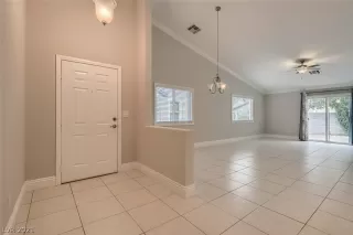 Photo #3: 2342232 Listing