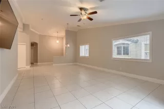 Photo #5: 2342232 Listing