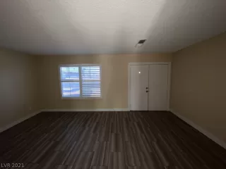 Photo #4: 2342242 Listing 