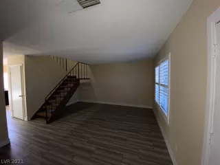 Photo #5: 2342242 Listing 