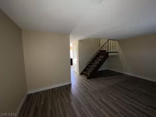 Photo #6: 2342242 Listing 