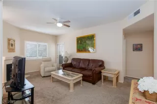 Photo #3: 2342306 Listing