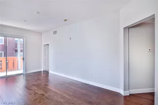 Photo #3: 2342315 Listing