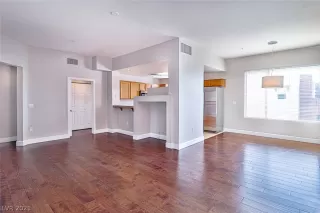 Photo #4: 2342315 Listing