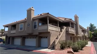 Photo #4: 2342329 Listing 