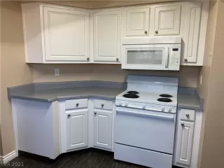 Photo #3: 2342380 Listing 