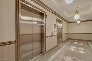 Photo #3: 2342386 Listing 