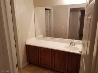 Photo #3: 2342455 Listing