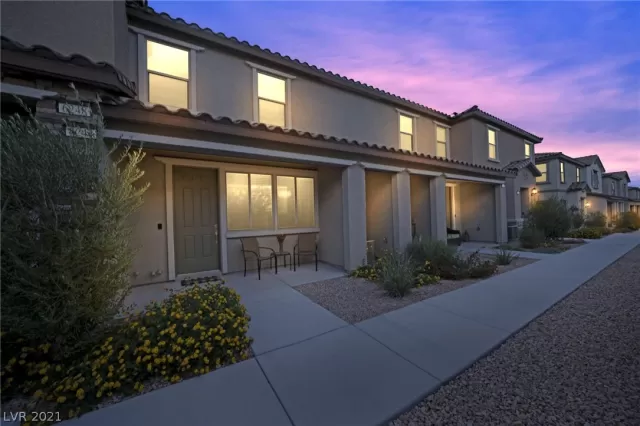 MLS: 2342533 Condo For Sale