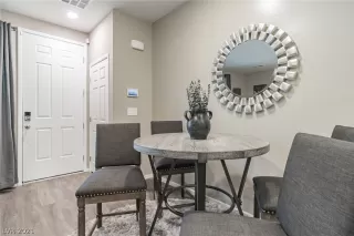 Photo #2: 2342533 Listing