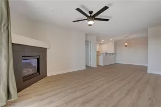 Photo #4: 2342538 Listing 