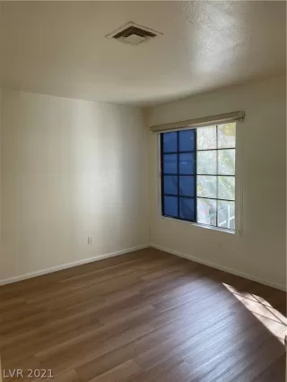 Photo #4: 2342560 Listing 