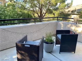 Photo #4: 2342583 Listing 