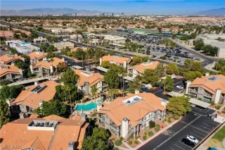 Photo #2: 2342593 Listing