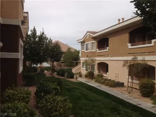 Photo #1: 2342594 Listing 