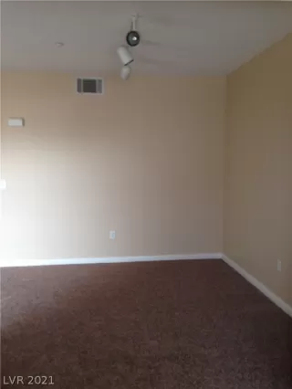 Photo #5: 2342594 Listing 