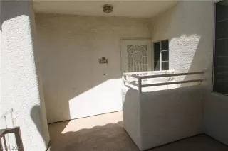 Photo #4: 2342621 Listing