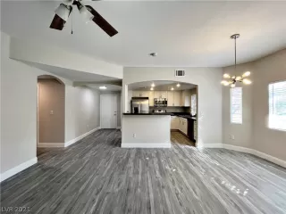 Photo #3: 2342623 Listing 