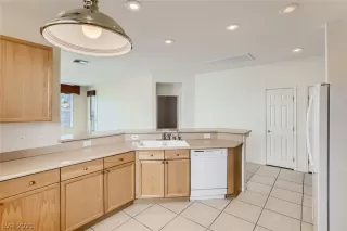 Photo #3: 2342642 Listing 