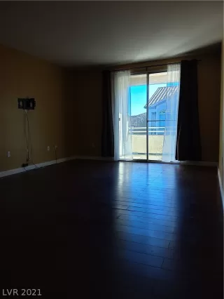 Photo #4: 2342644 Listing 